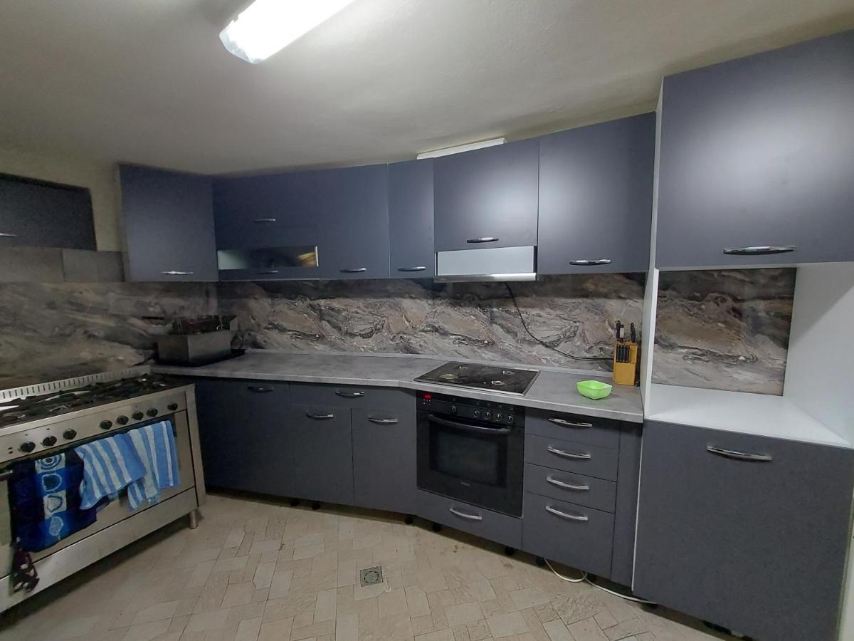 Sharkov Guest House Dolen  المظهر الخارجي الصورة