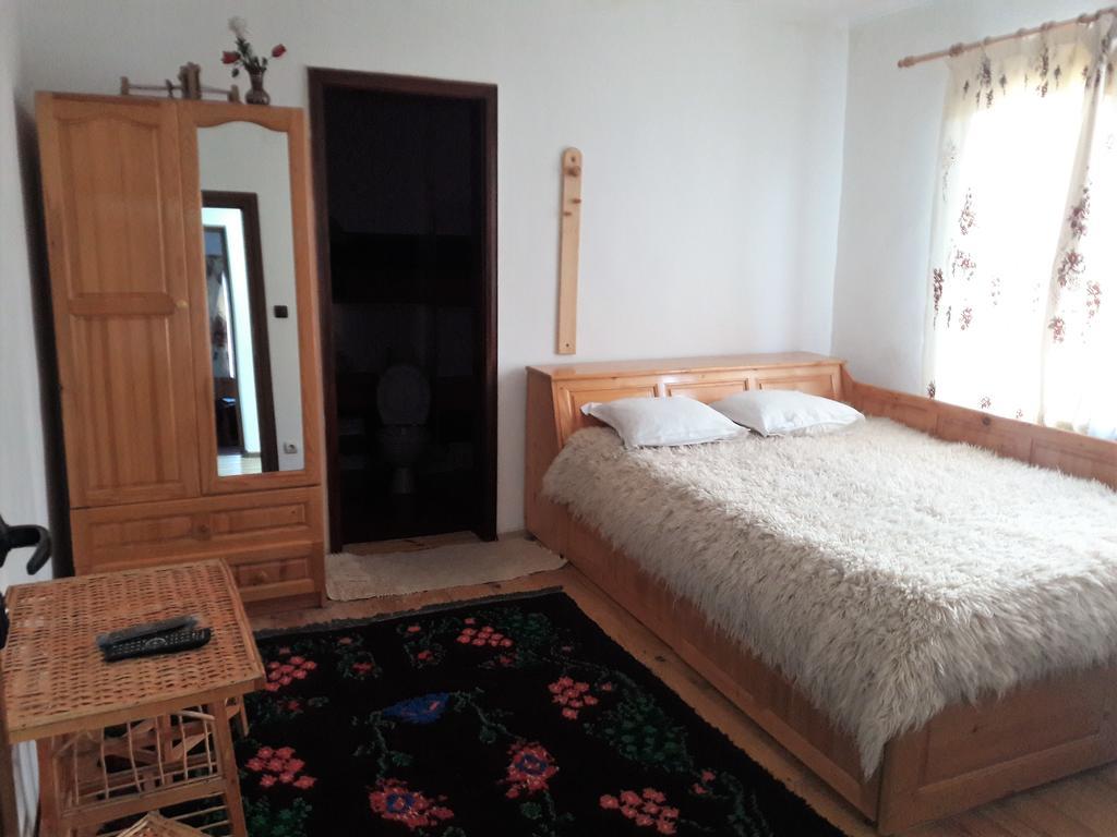 Sharkov Guest House Dolen  المظهر الخارجي الصورة